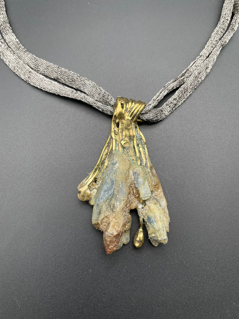 Kyanite Bronze Selen Necklace
