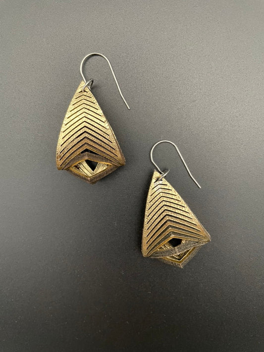 Metallic Leather Earrings (Color Gold)