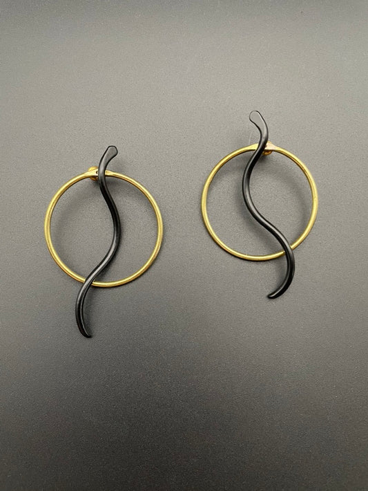 Circle Snakes Earrings by Sibilia (black)